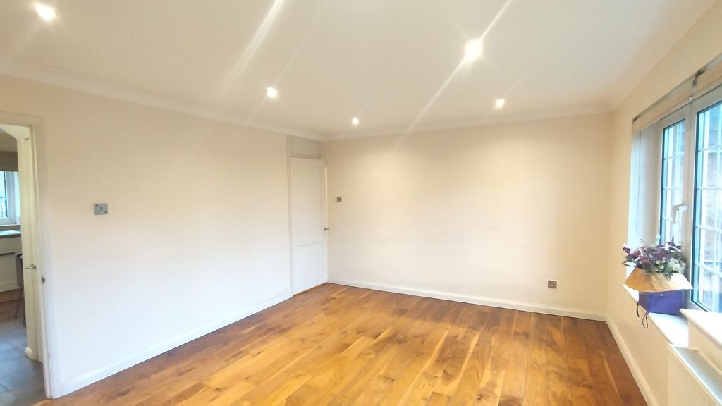 Property photo 3 of 15 Bedroom 2