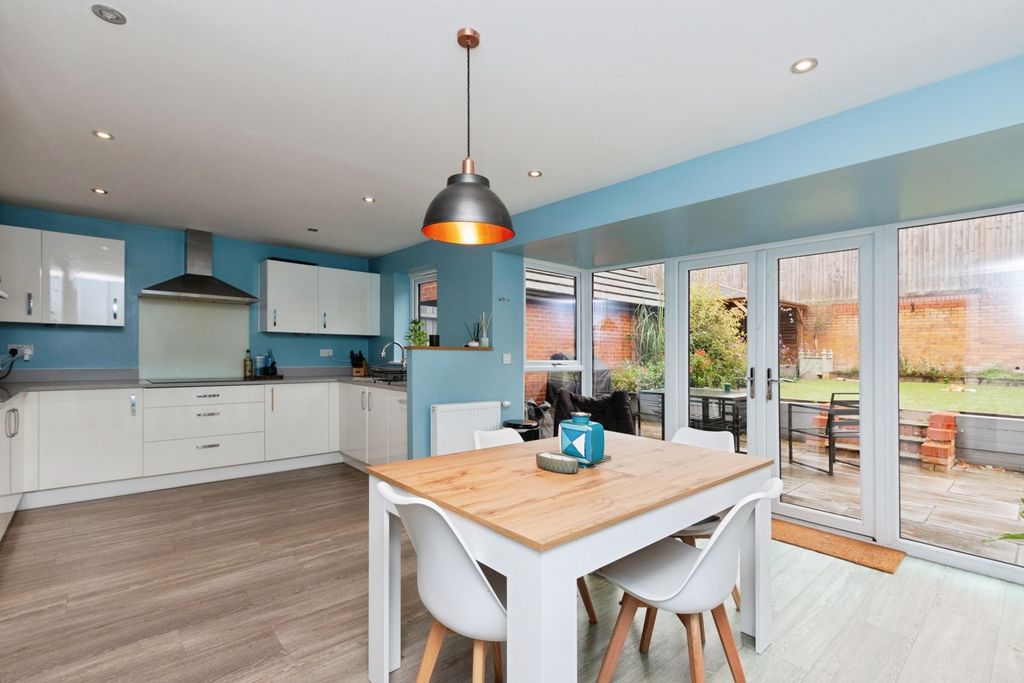 Property photo 2 of 19 Photo