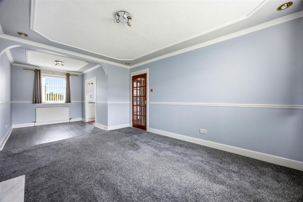 Property photo 3 of 16 55_Drumhill_Kirkintilloch_005.Jpg