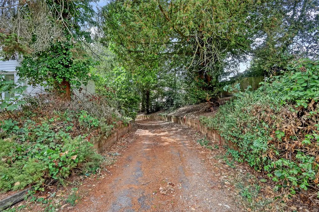 Property photo 2 of 22 Drive