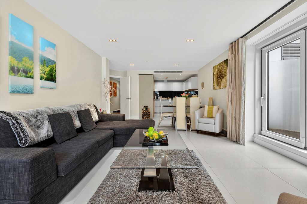 Property photo 3 of 13 Image