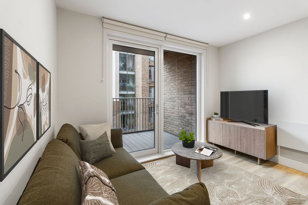 Property photo 2 of 11