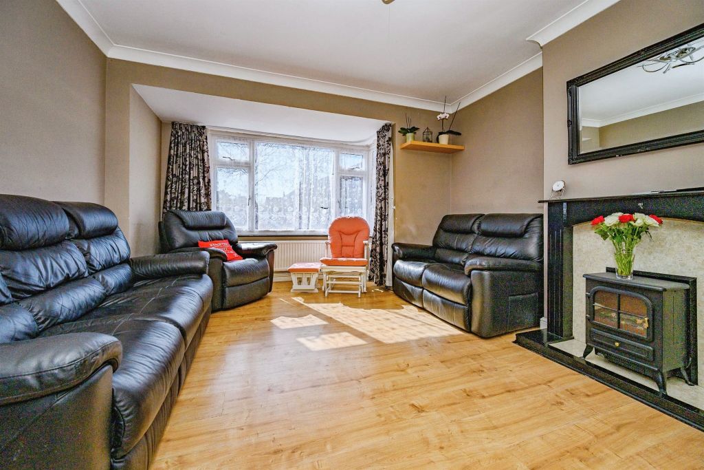 Property photo 3 of 21