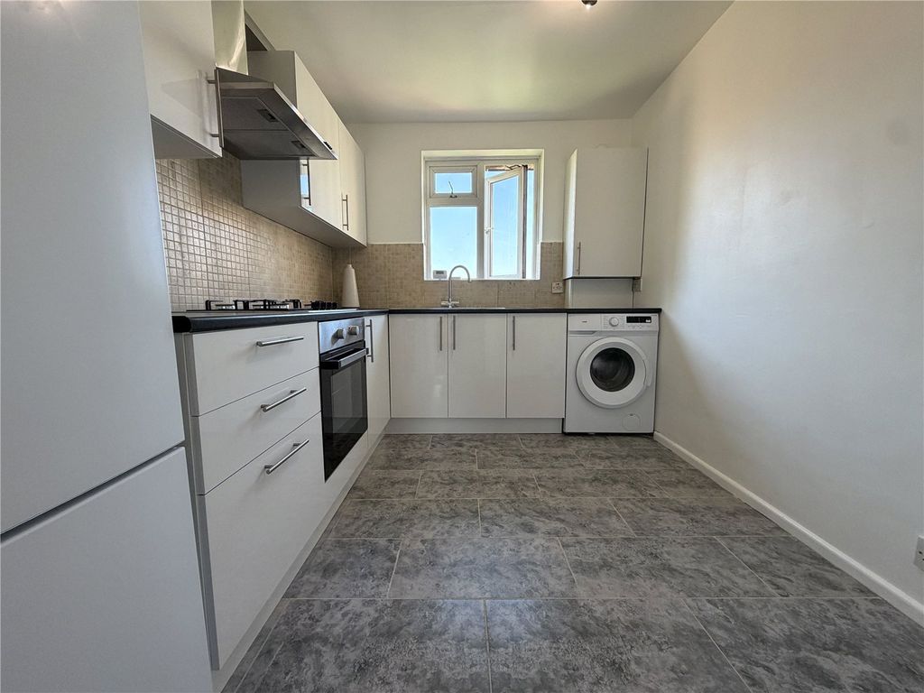 Property photo 2 of 13 Picture No. 20