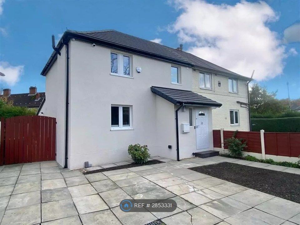 Property photo 2 of 14 Driveway