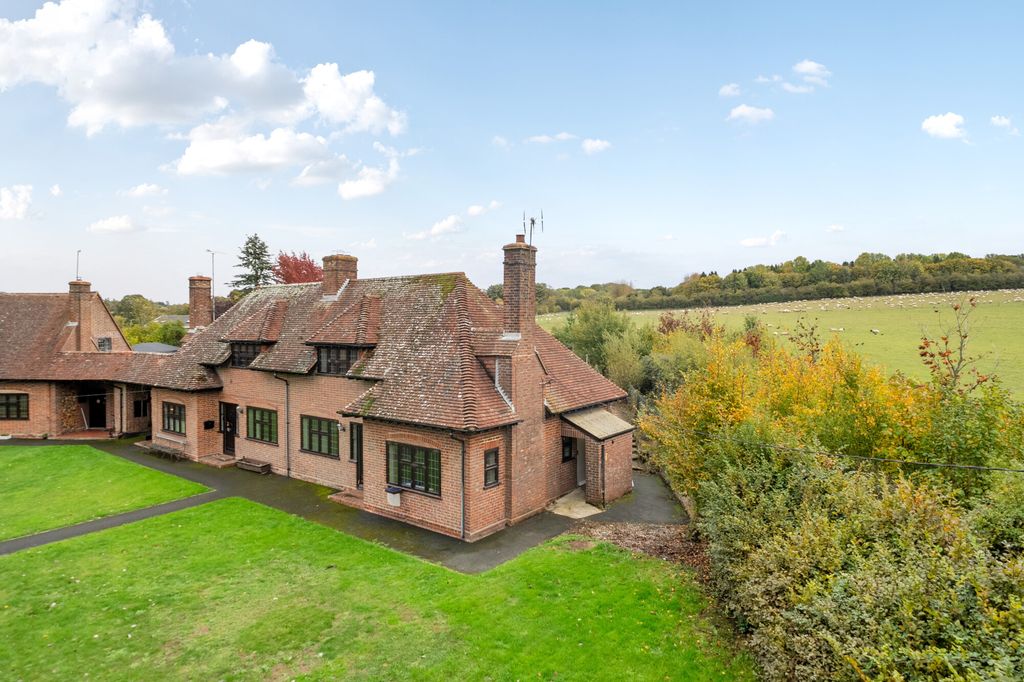 Property photo 1 of 11