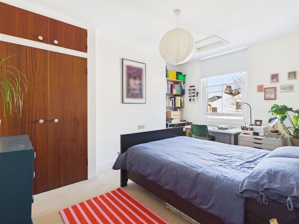 Property photo 3 of 6 Cam04311G0-Pr0114-Still006.Jpg