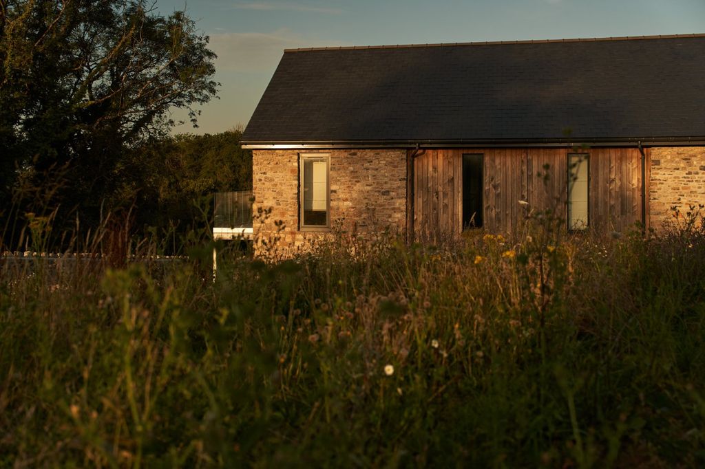 Property photo 1 of 29