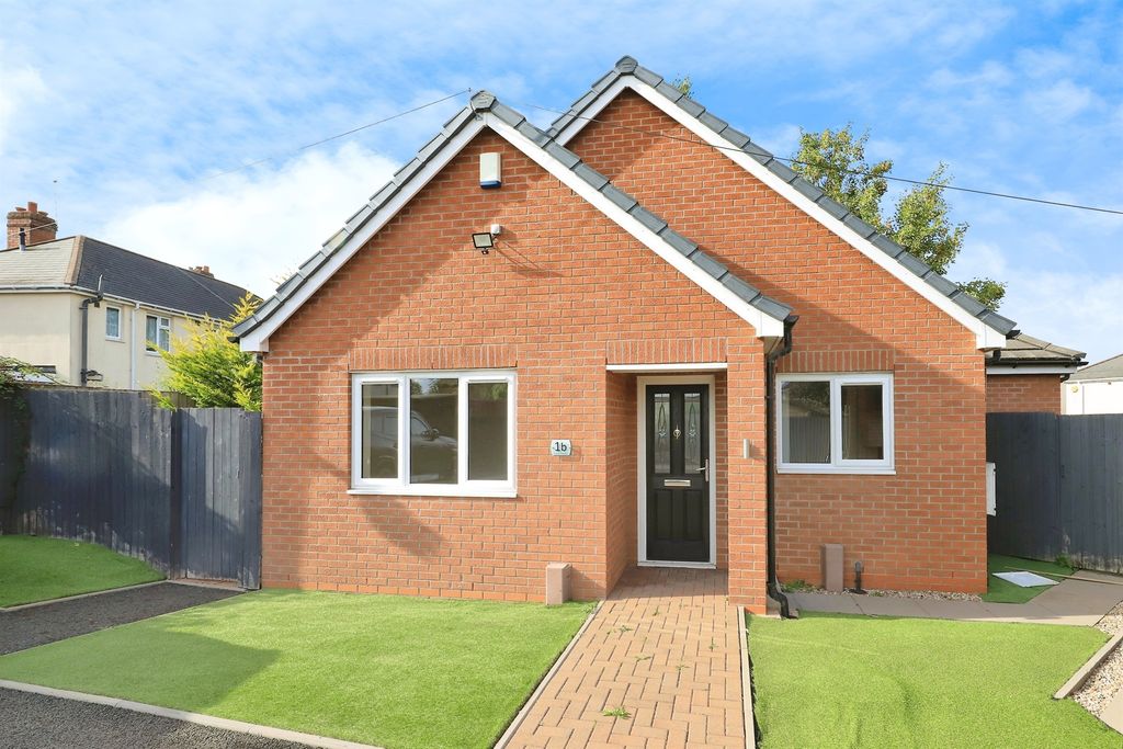 Property photo 2 of 17