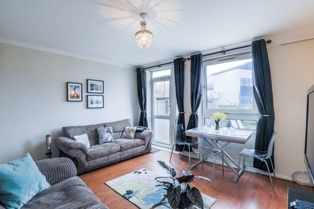 Property photo 1 of 11