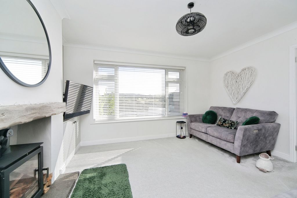 Property photo 2 of 31 Photo