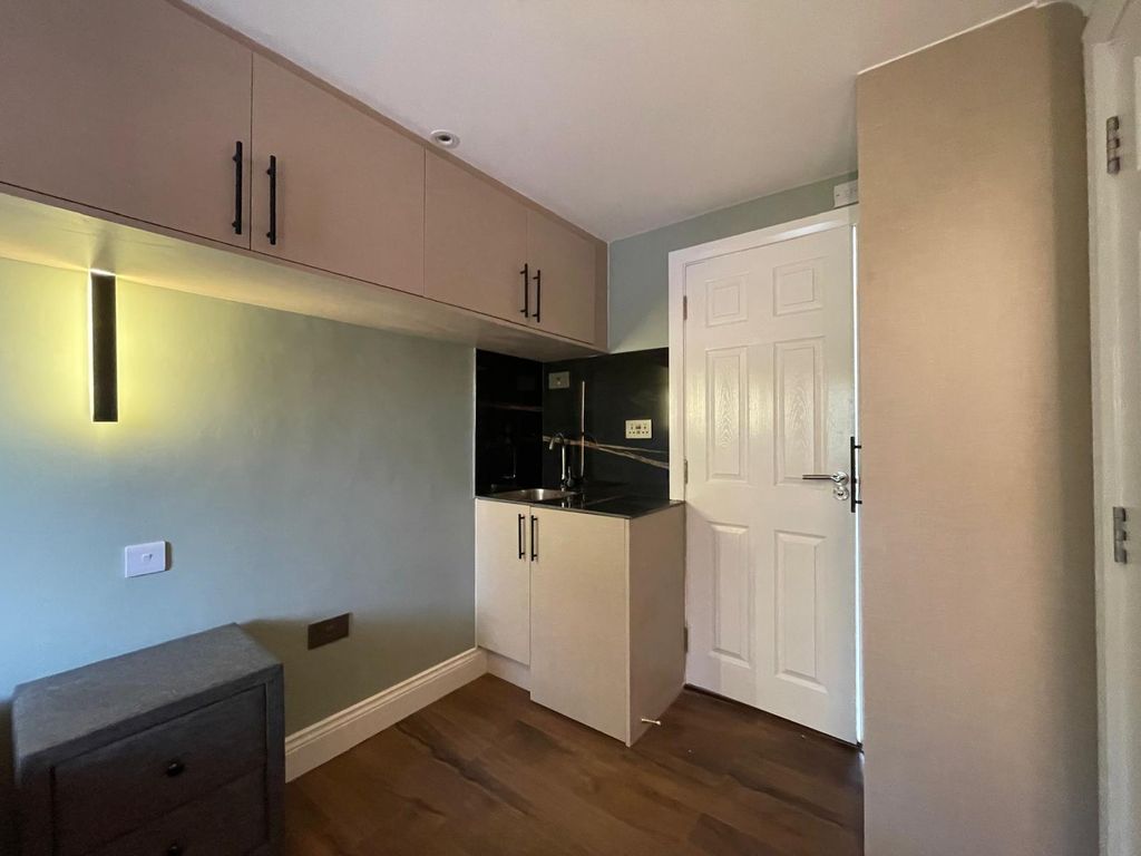 Property photo 3 of 3 Gallery