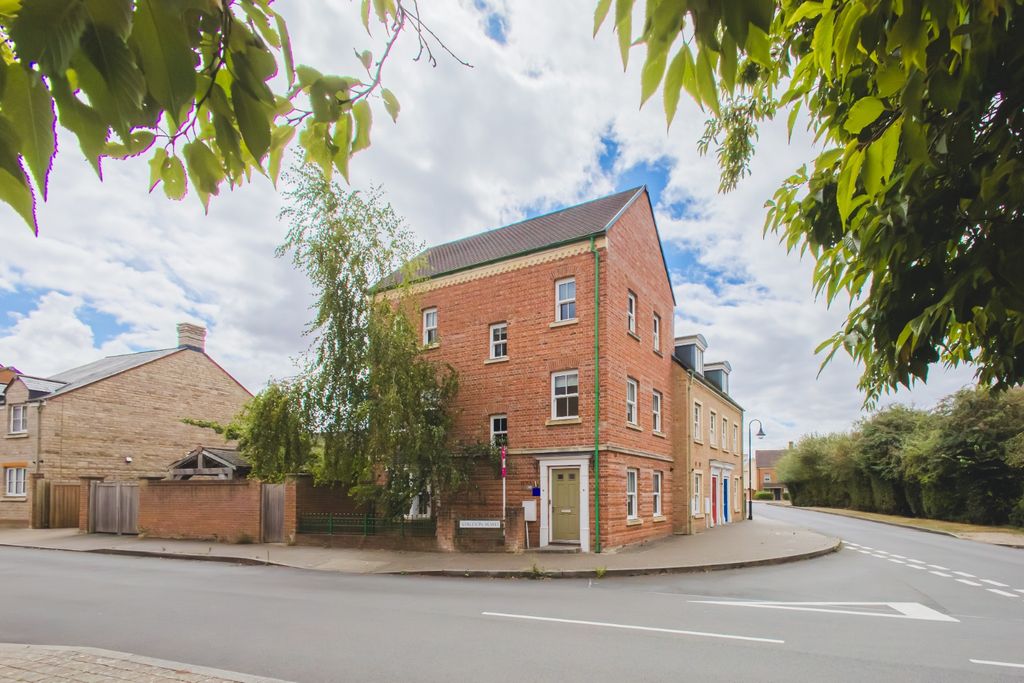 Property photo 1 of 26 3888630