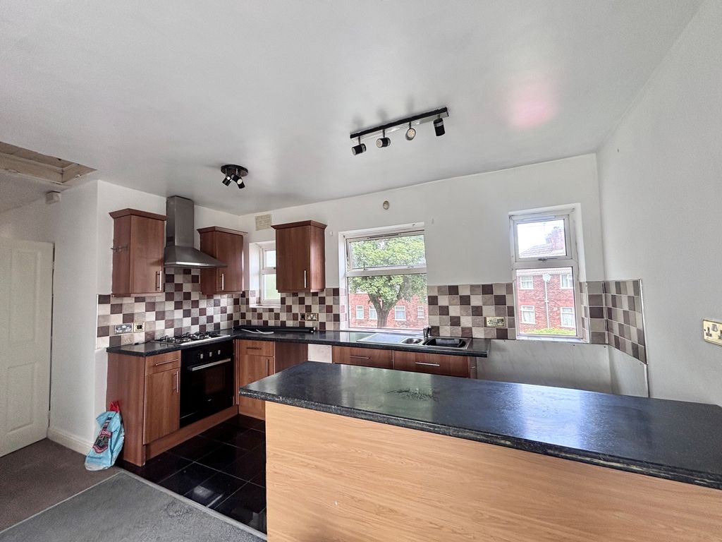 Property photo 2 of 5 Kitchen