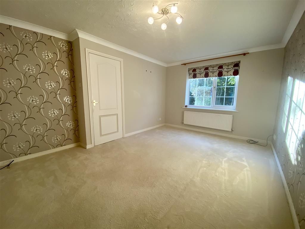 Property photo 3 of 21 Image