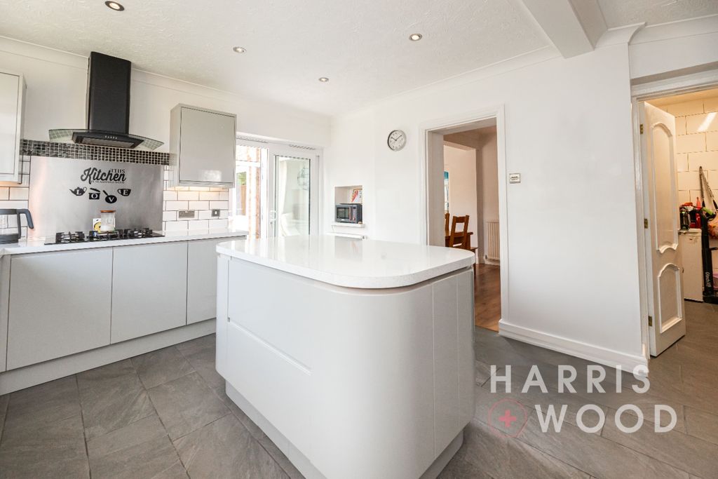 Property photo 2 of 39 4368123