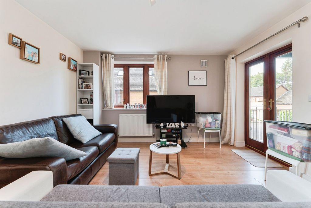 Property photo 3 of 12 Pbox-Img.Jpg