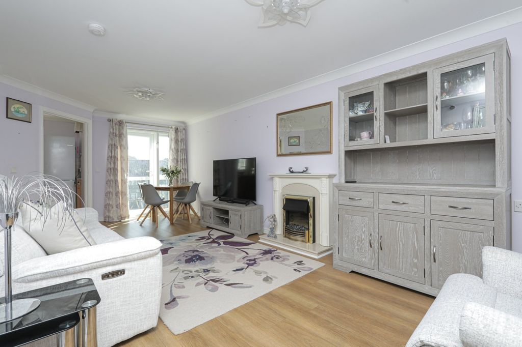 Property photo 2 of 12 Picture 2