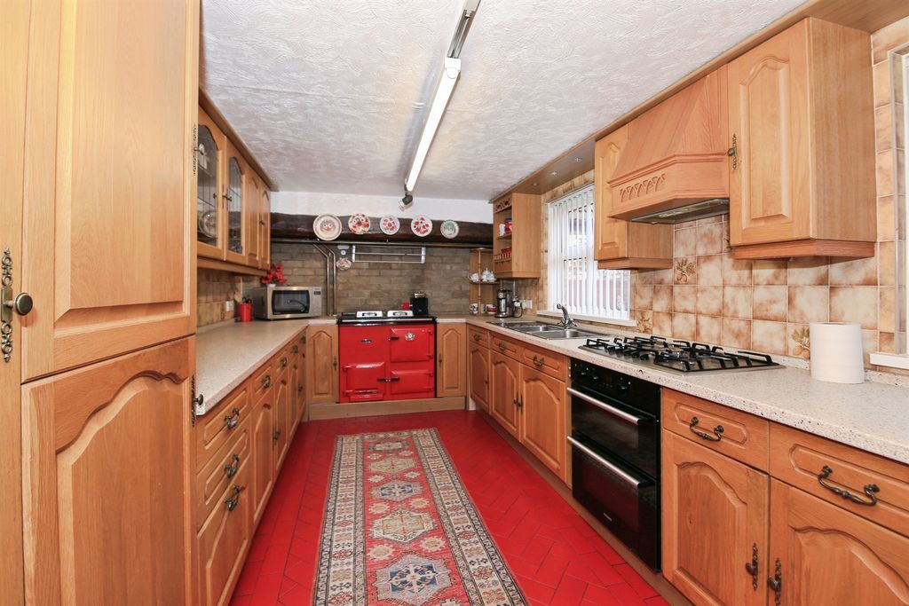 Property photo 3 of 20