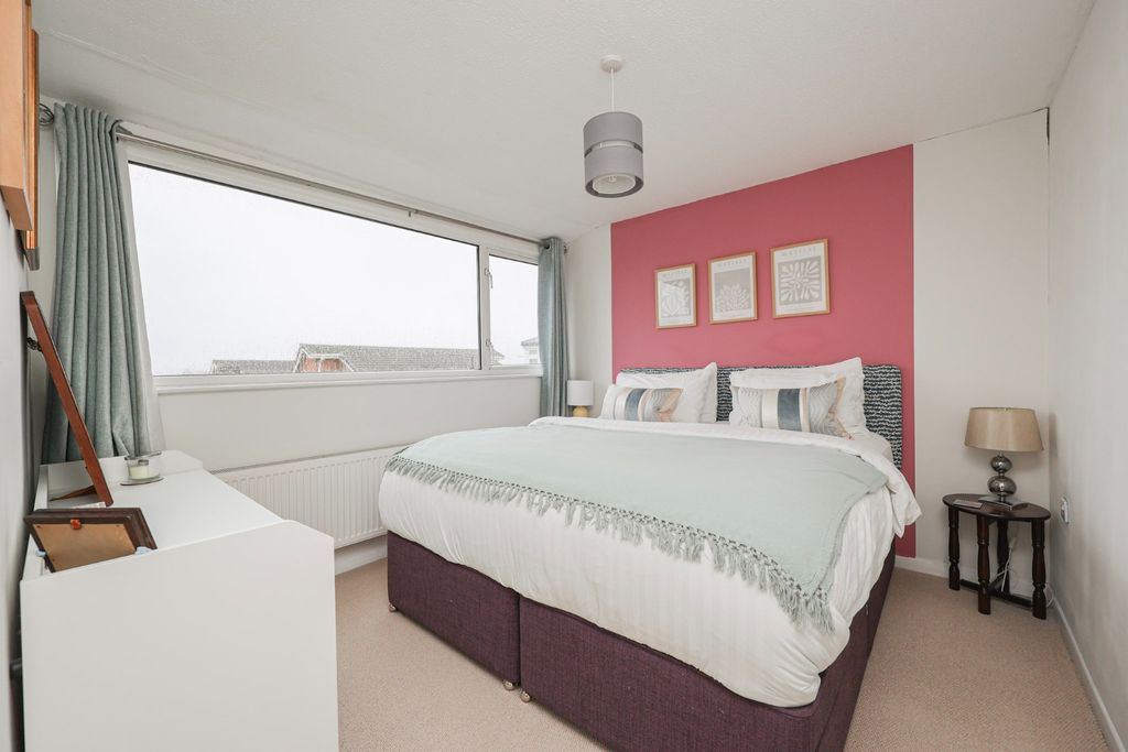 Property photo 3 of 15 4711732