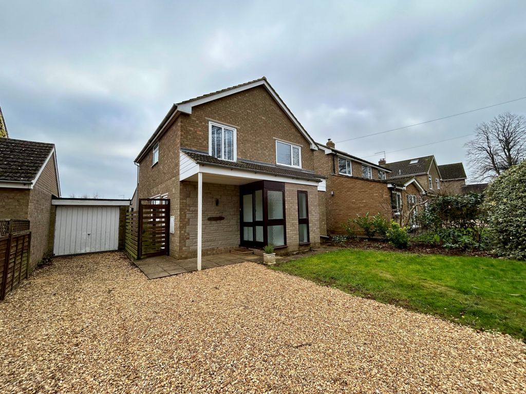 Property photo 1 of 11 Front