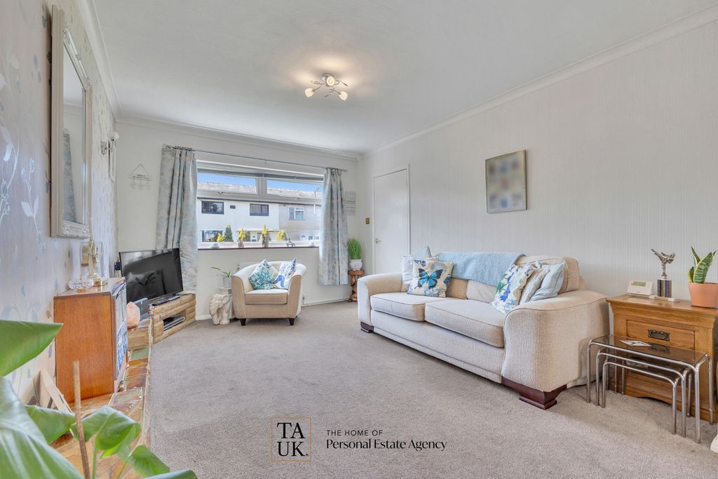 Property photo 3 of 21