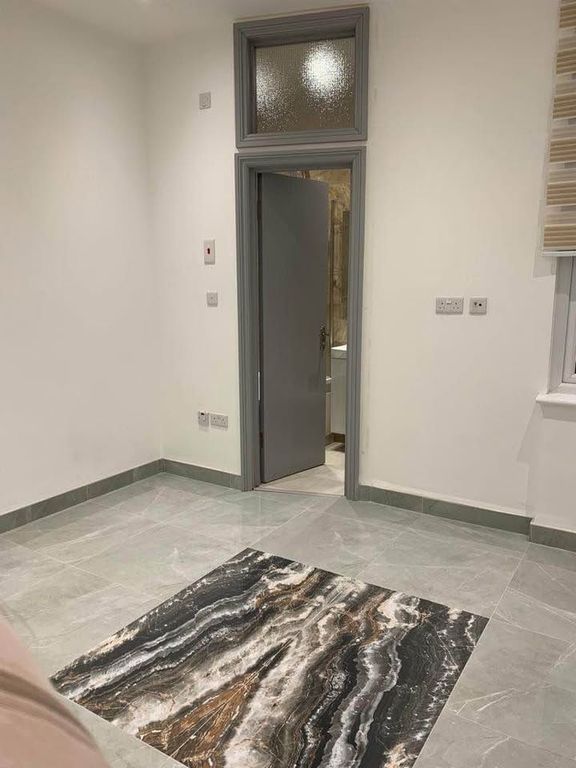 Property photo 1 of 7 Photo 3