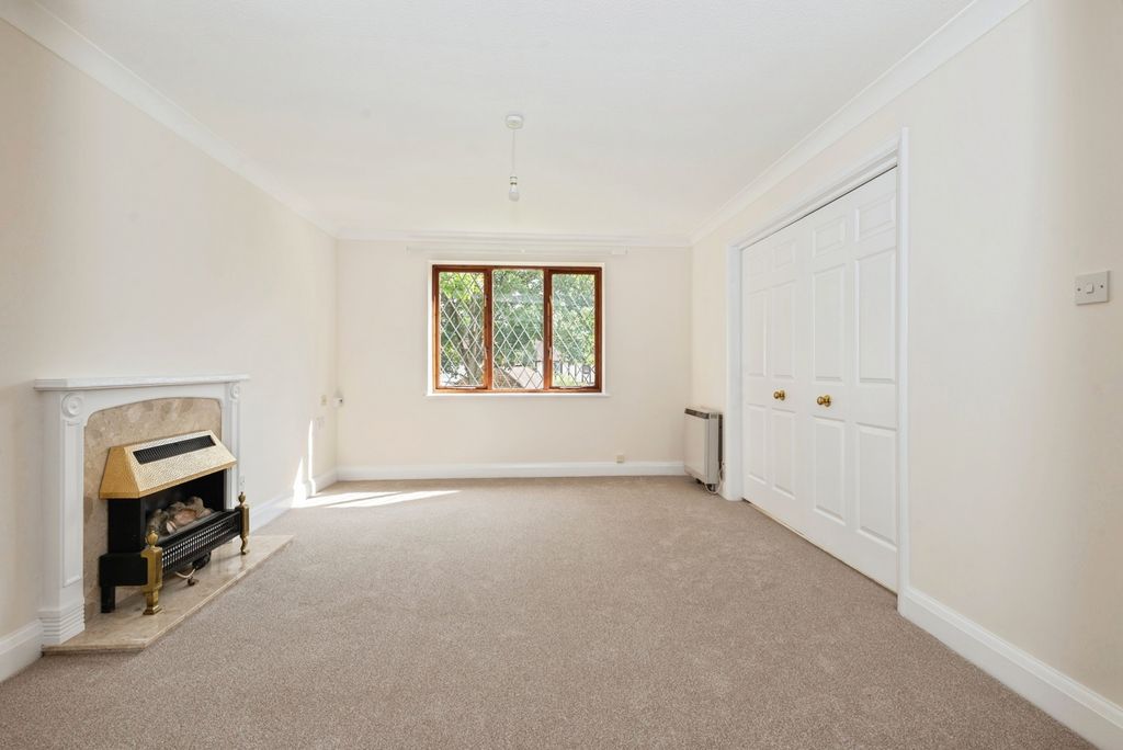 Property photo 2 of 10 Photo