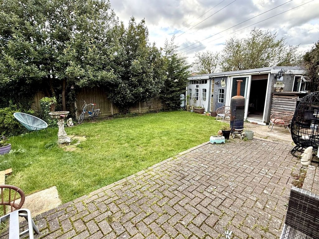 Property photo 2 of 22