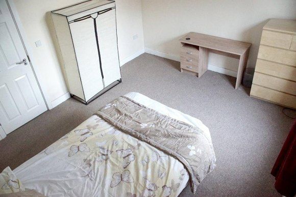 Property photo 1 of 7 Bedroom