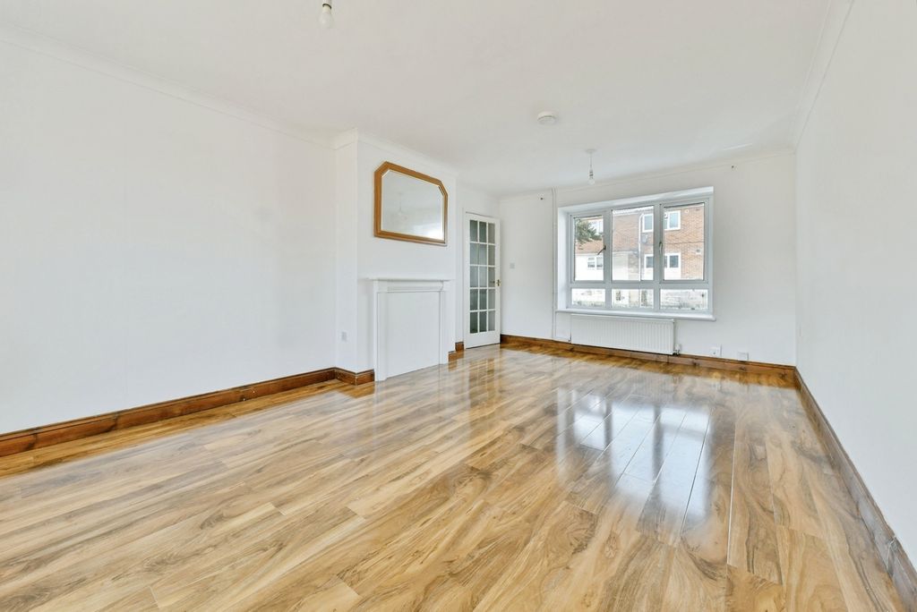 Property photo 2 of 20 Pbox-Img.Jpg
