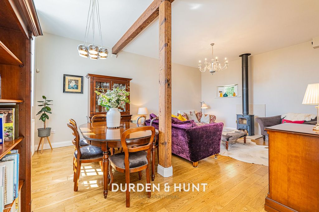 Property photo 2 of 43