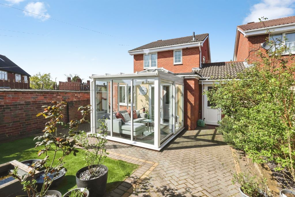 Property photo 2 of 19