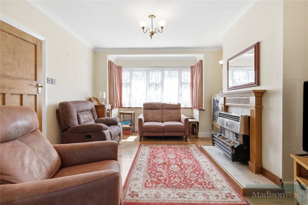 Property photo 3 of 23 Picture No. 05