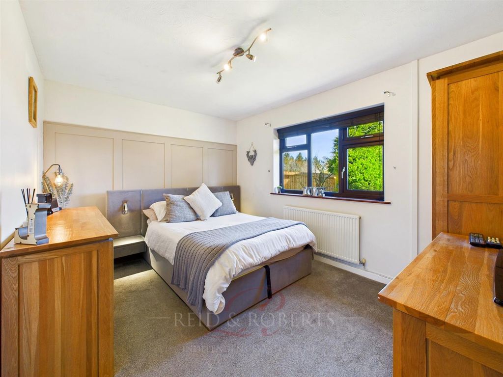 Property photo 2 of 16 Cam03999G0-Pr0117-Still005.Jpg