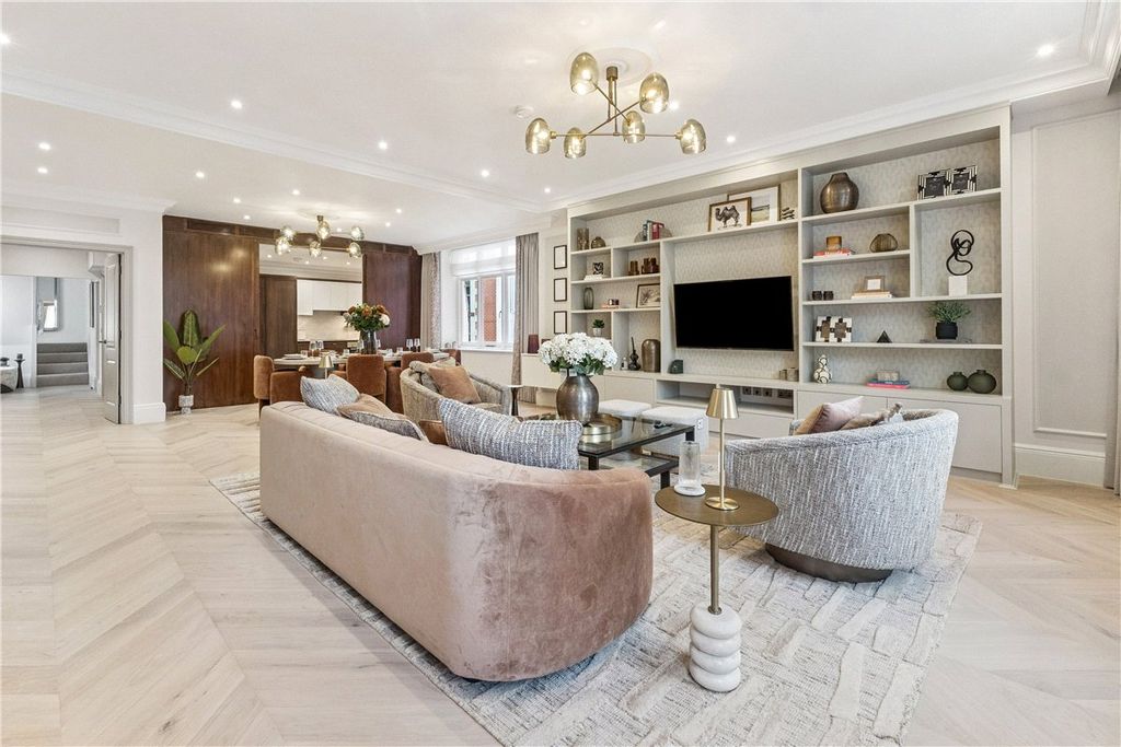 Property photo 1 of 16 Picture No. 11