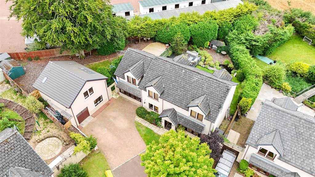 Property photo 2 of 45 Drone Footage