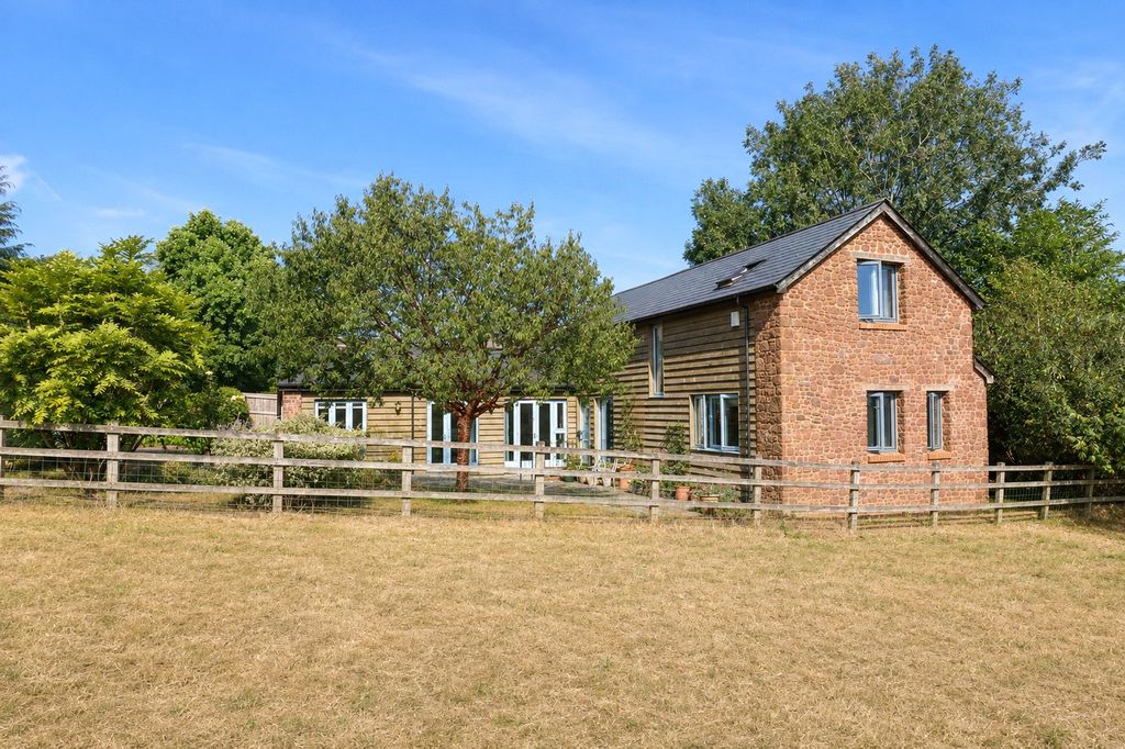 Property photo 1 of 30 1 - Picture No. 08