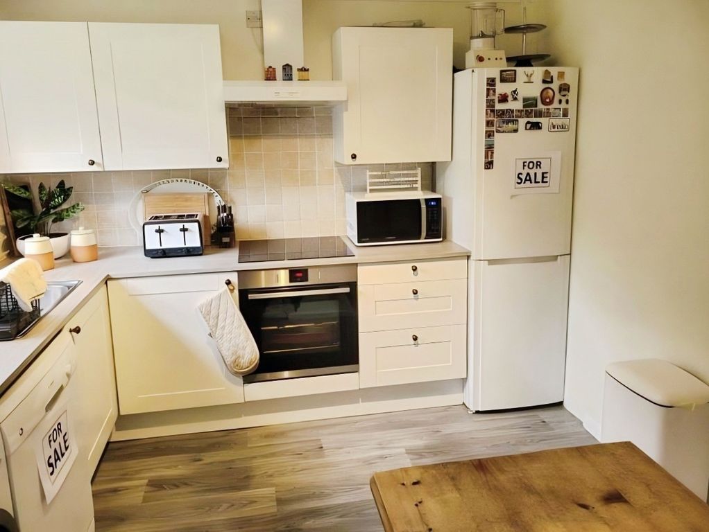 Property photo 2 of 15 Kitchen