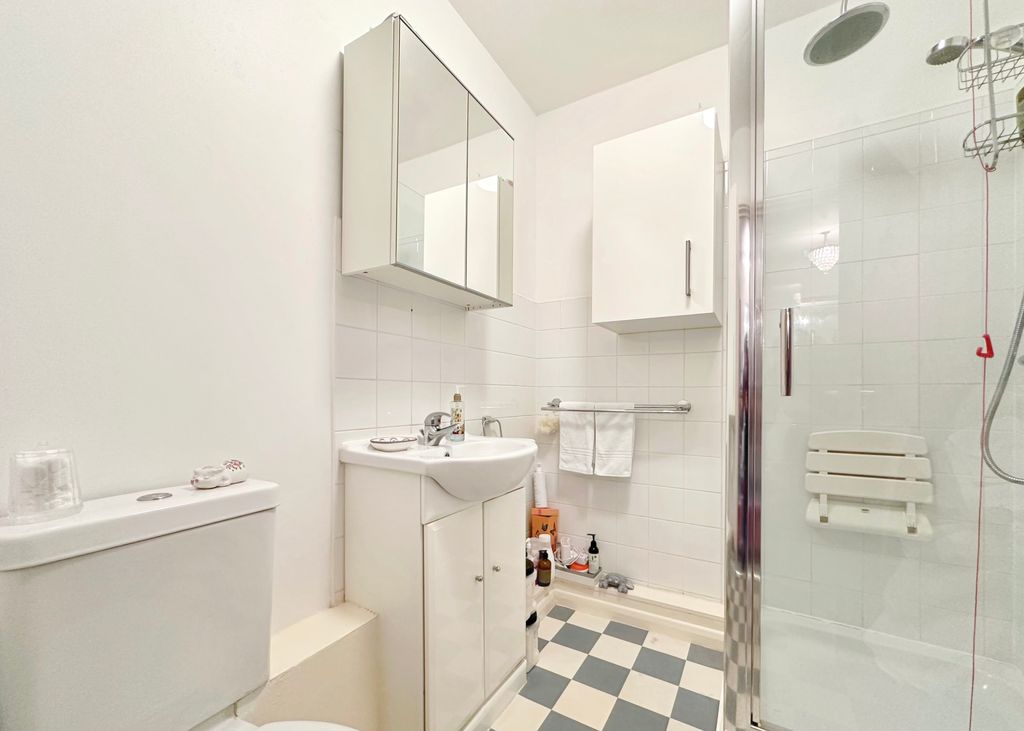 Property photo 2 of 4
