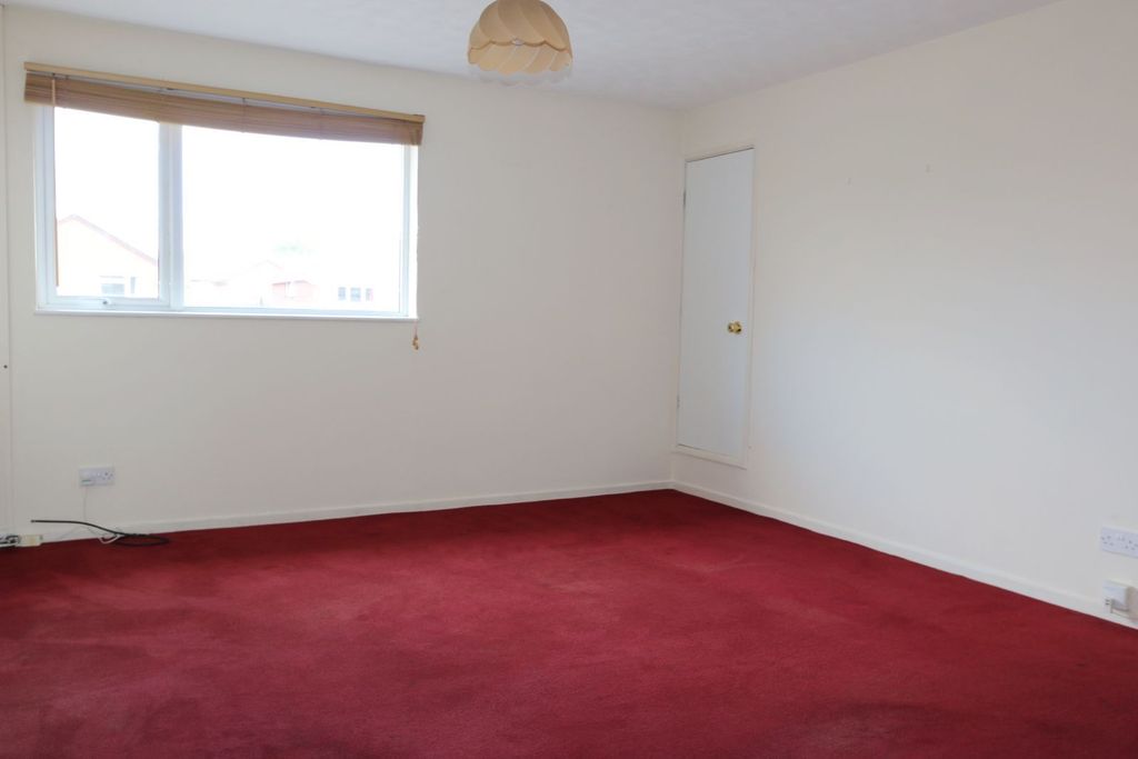 Property photo 2 of 7 Photograph 2