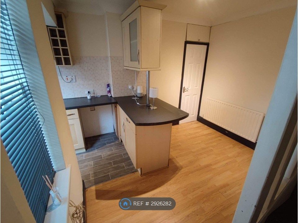 Property photo 2 of 22