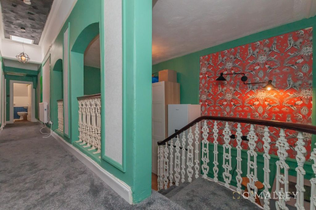 Property photo 3 of 17 Hallway