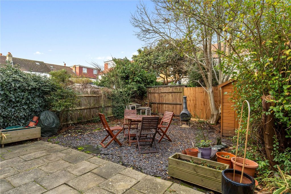Property photo 3 of 12 Garden