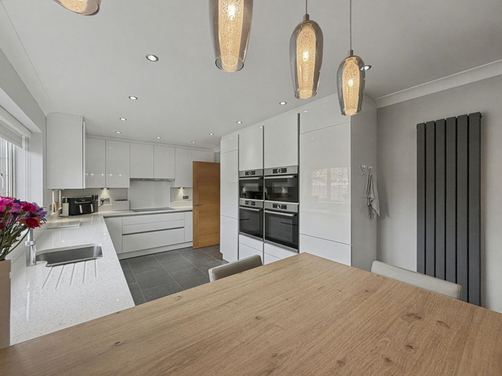 Property photo 2 of 24