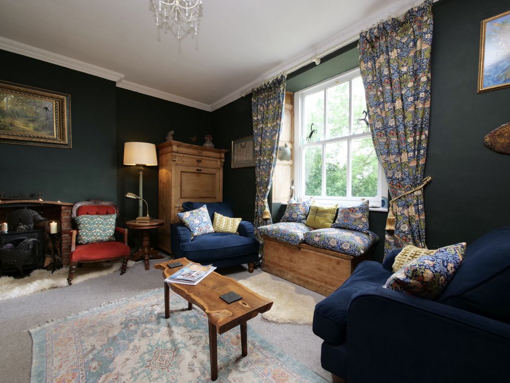Property photo 2 of 9