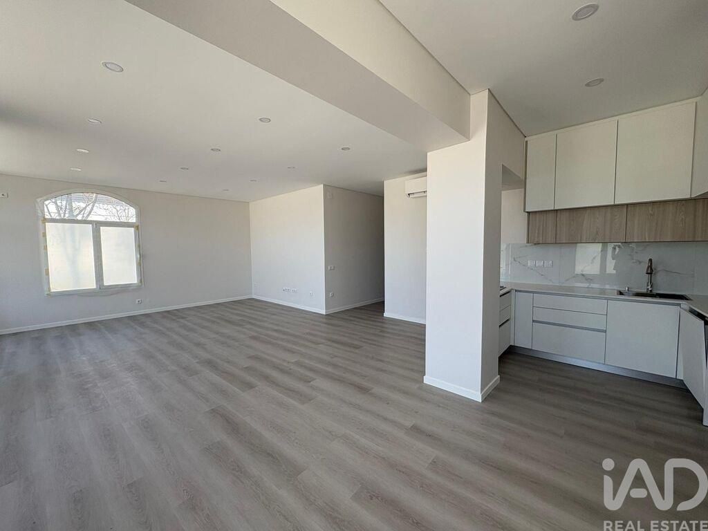Property photo 3 of 25