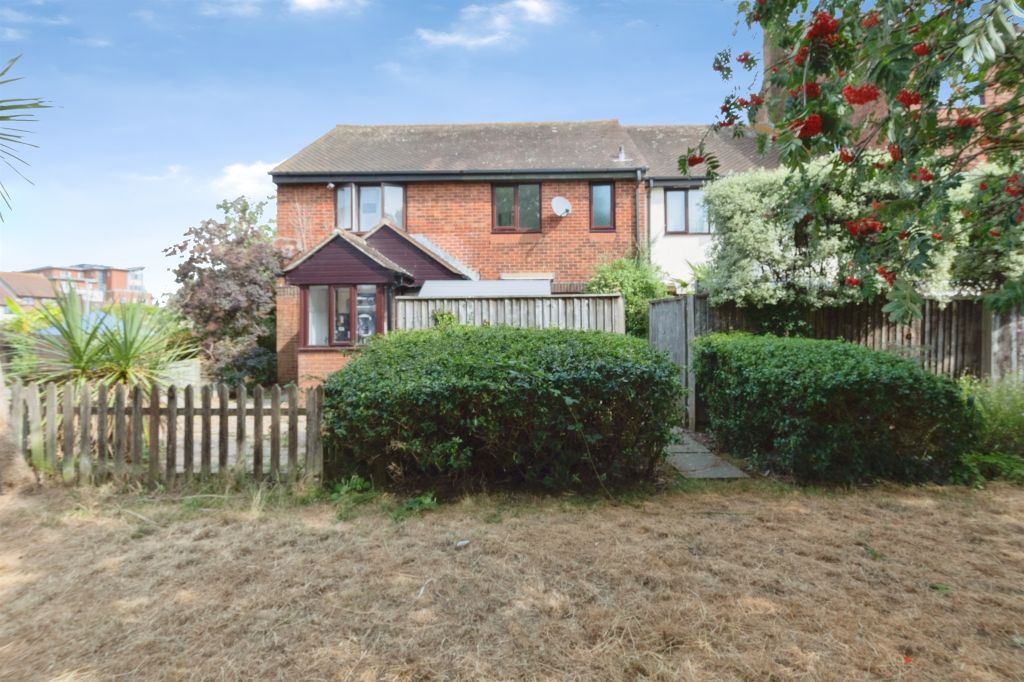 Property photo 2 of 16