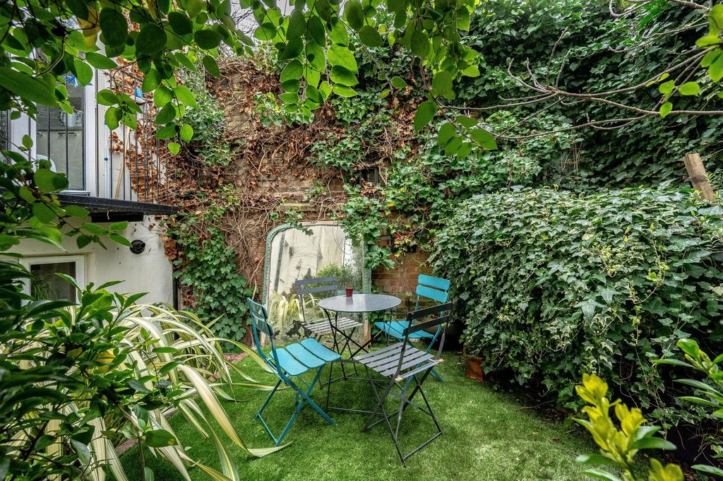 Property photo 3 of 16