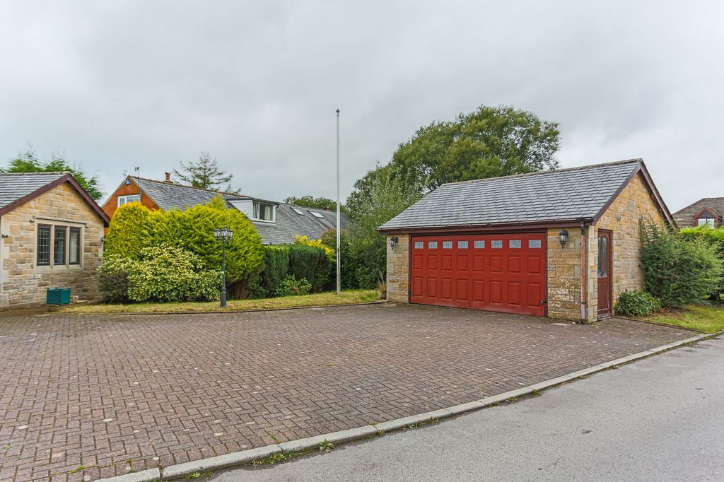 Property photo 3 of 30